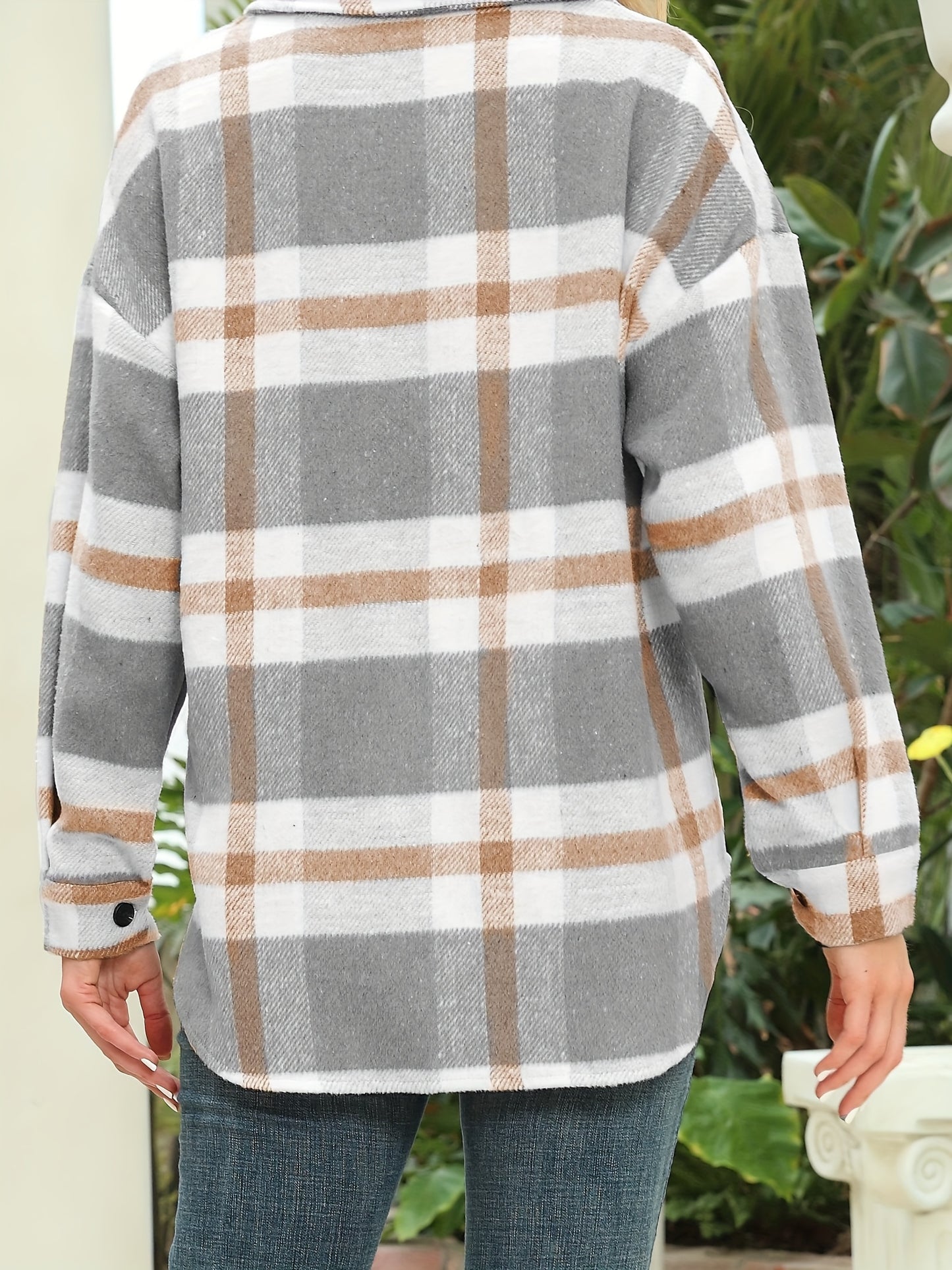 Women's Plaid Long Sleeve Shirt Jacket for Fall and Winter with Plaid Lapel Buttons Coat